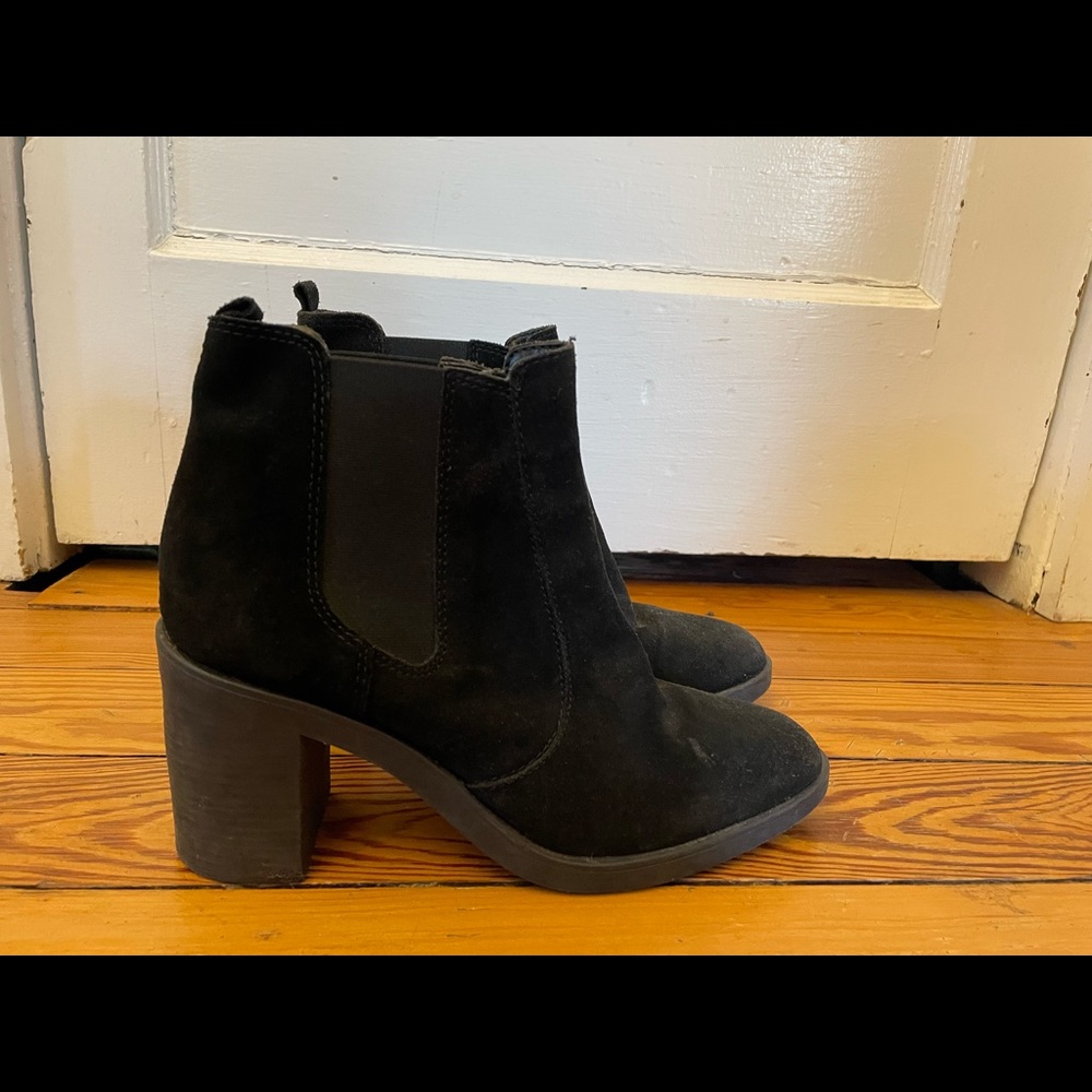 Kurt Geiger Black Suede Heeled booties
